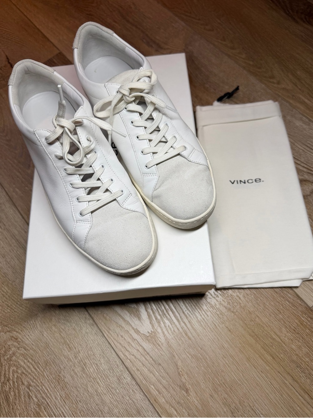 Vince Janna White Leather & Suede Luxury Sneakers Size 7 Minalmalist, Normcore